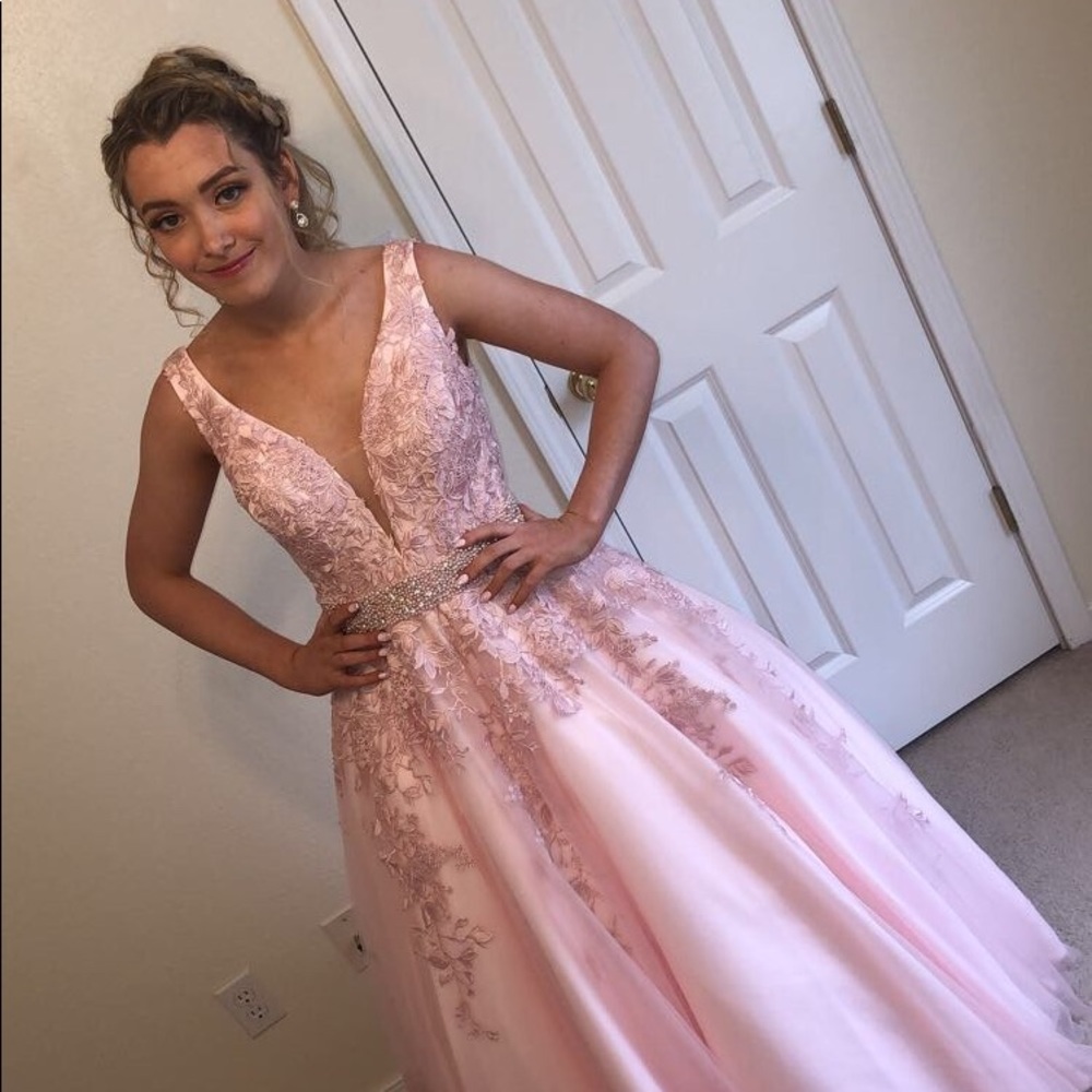 Amazing pink prom dress - Picture 1 of 3